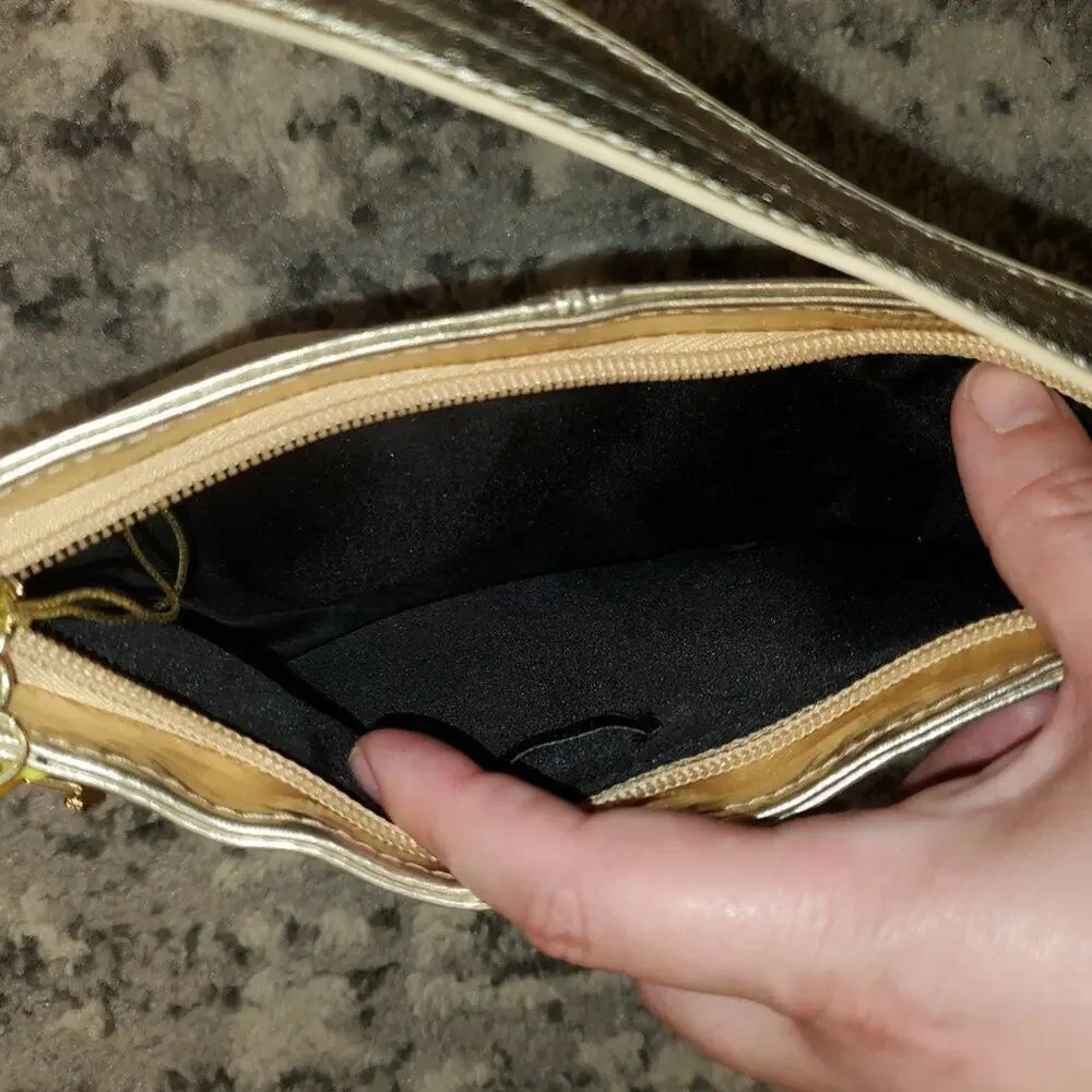 Victoria Secret Hand purse || EUC